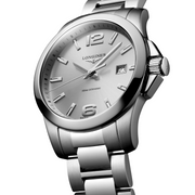 Cassa rotonda in acciaio inox da 34 mm con rivestimento PVD rosso, vetro zaffiro bombato antiriflesso e lunetta liscia del Longines Conquest 7